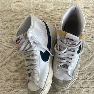 Nike shoes size 7